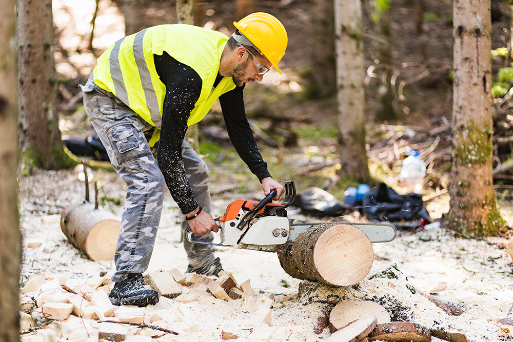 Being Active on Outdoor Job Sites Calls for Lighter Amounts of Work Boot Insulation